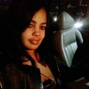 Meet your Posher, Dominique